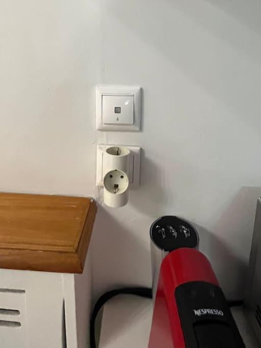 Ksenokratous-Kolonaki Cozy Apartment Атина Екстериор снимка