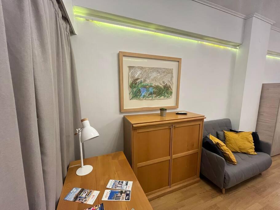 Ksenokratous-Kolonaki Cozy Apartment Атина Екстериор снимка