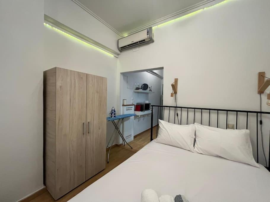 Ksenokratous-Kolonaki Cozy Apartment Атина Екстериор снимка